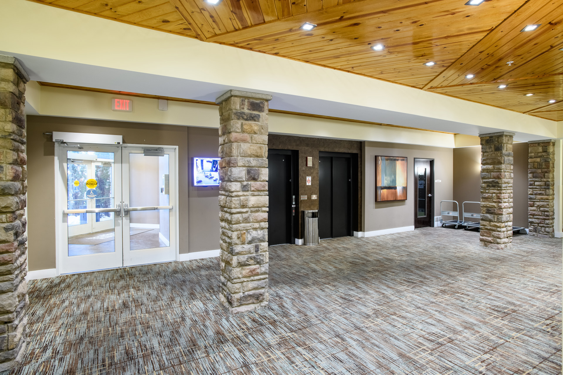 Gallery The Boulders Apartments & Townhomes